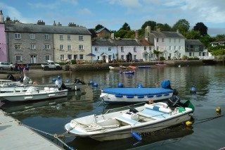 Image of the river front at Dittisham